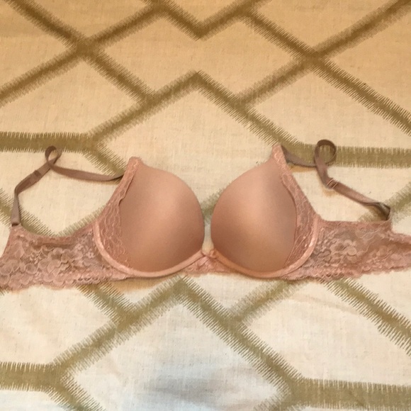 Victoria’s Secret Bra - Picture 6 of 6